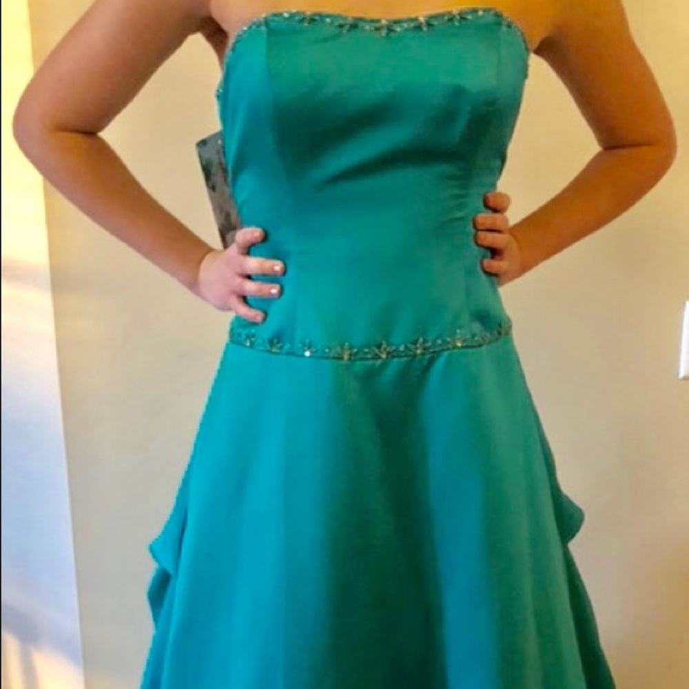 Gorgeous formal ball gown